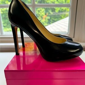 Nike West Round Toe Black Pumps Size 7